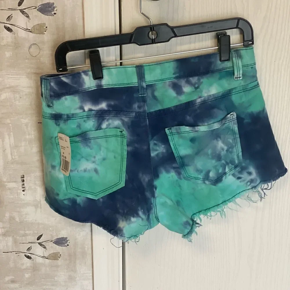 Forever 21 tie dye shorts NWT - Picture 2 of 6